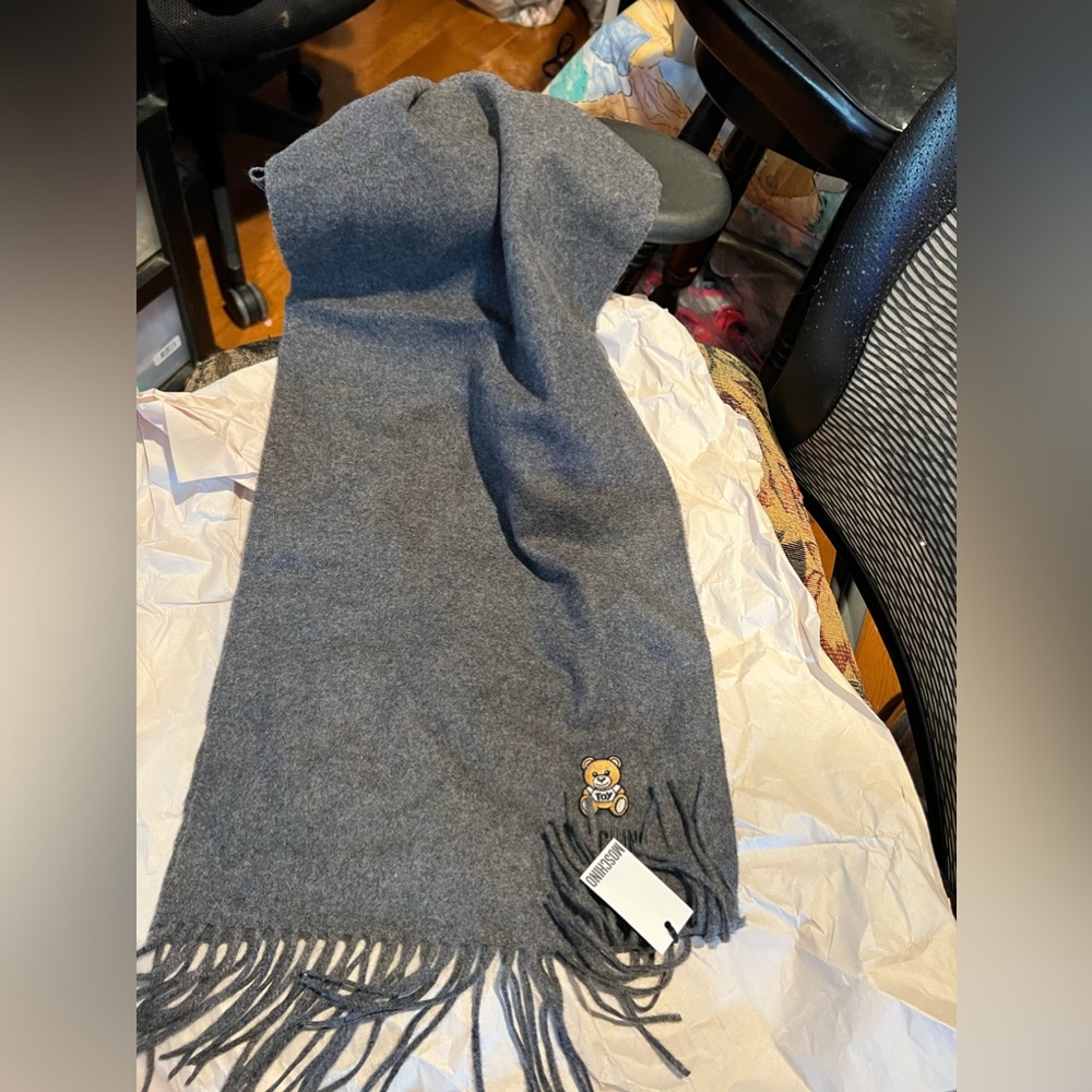 Moschino scarf